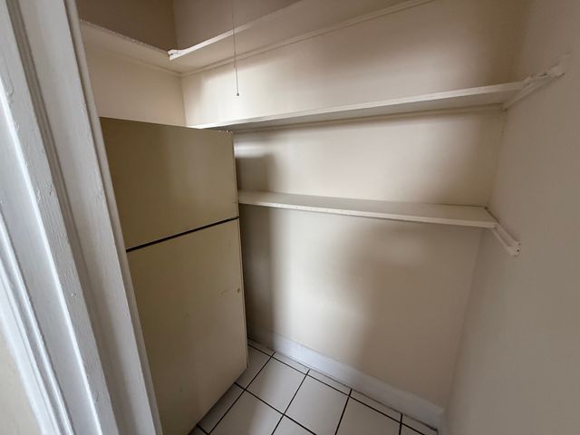 2140 S Gunderson Avenue 208, Berwyn, IL 60402