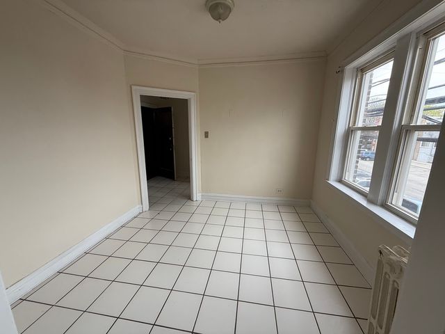 2140 S Gunderson Avenue 208, Berwyn, IL 60402
