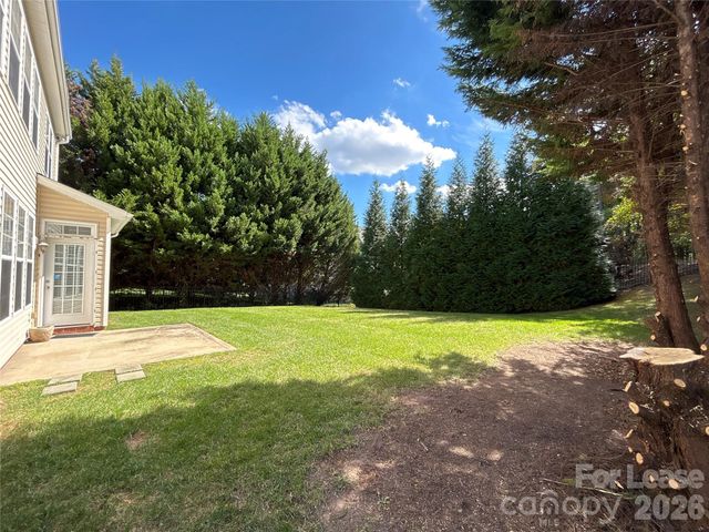 16110 Cloverleaf Court, Charlotte, NC 28277