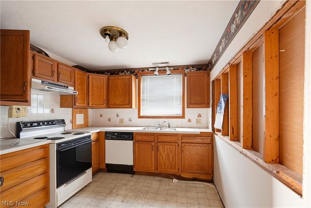 3400 Tuscarawas Street W, Canton, OH 44708
