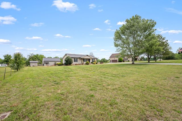 1068 Frank Martin Rd, Shelbyville, TN 37160
