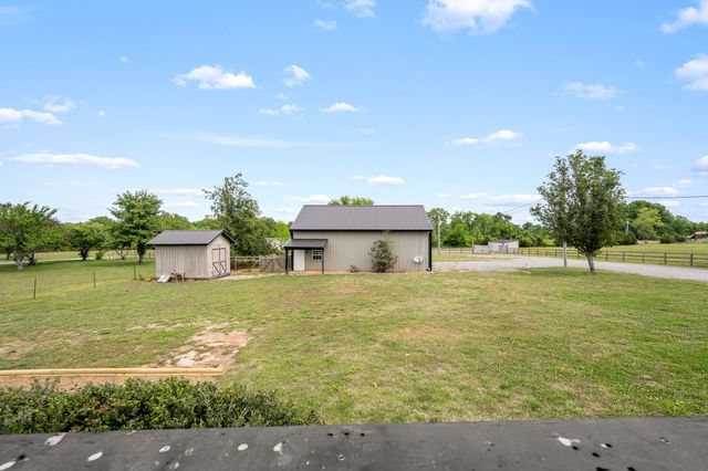 1068 Frank Martin Rd, Shelbyville, TN 37160