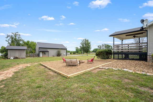 1068 Frank Martin Rd, Shelbyville, TN 37160