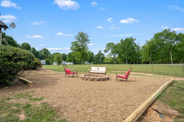 1068 Frank Martin Rd, Shelbyville, TN 37160