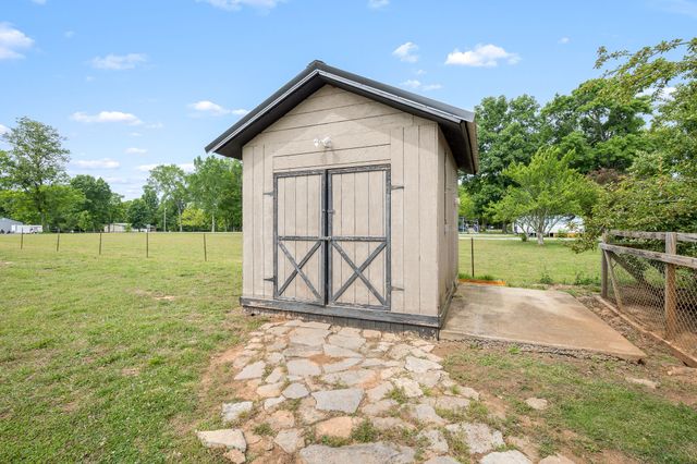 1068 Frank Martin Rd, Shelbyville, TN 37160
