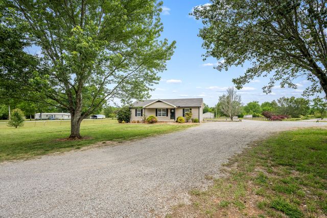 1068 Frank Martin Rd, Shelbyville, TN 37160