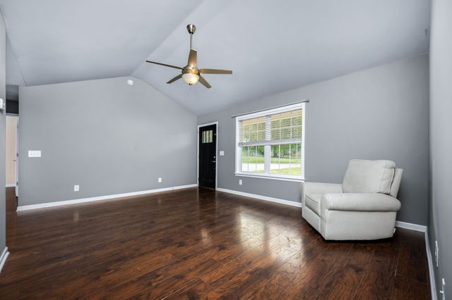 1068 Frank Martin Rd, Shelbyville, TN 37160