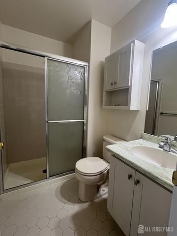 16 Wisteria Court, South Brunswick, NJ 08852