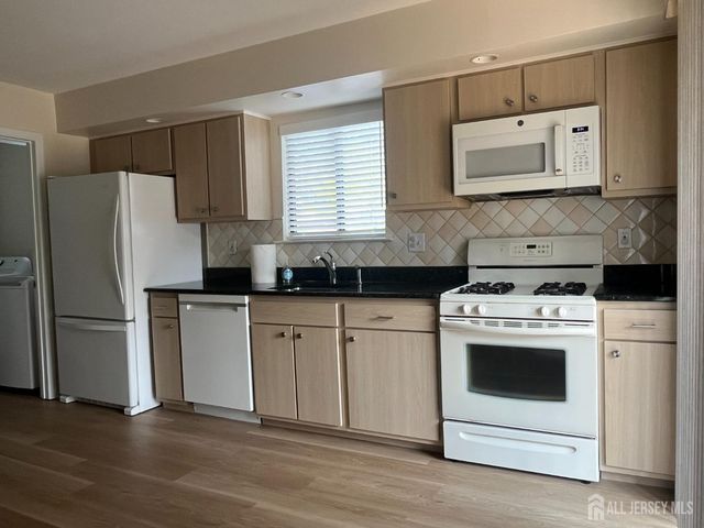 16 Wisteria Court, South Brunswick, NJ 08852