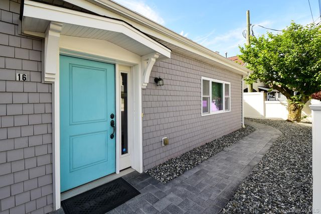 16 Clark Place, Mahopac, NY 10541