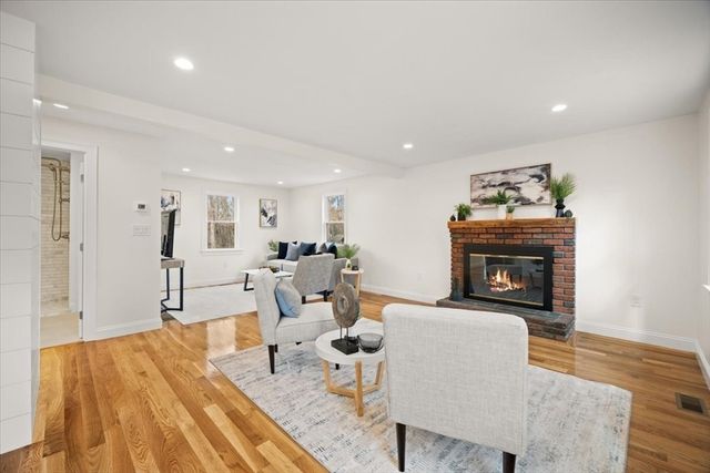 47 W Vanston Rd, Stoughton, MA 02072