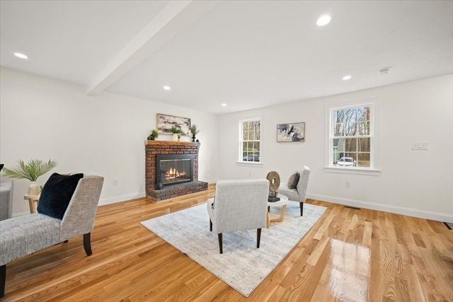 47 W Vanston Rd, Stoughton, MA 02072
