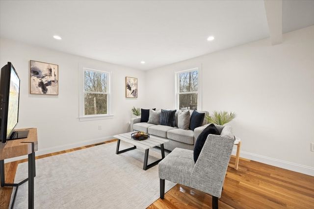 47 W Vanston Rd, Stoughton, MA 02072