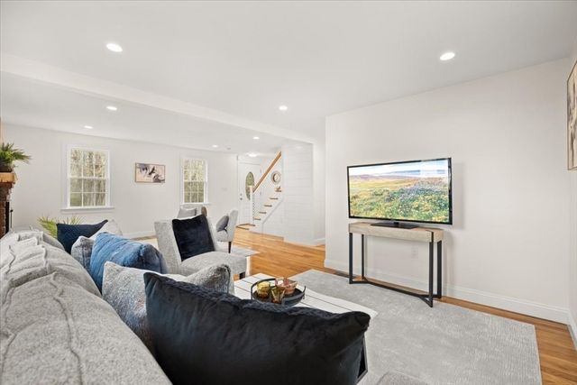 47 W Vanston Rd, Stoughton, MA 02072