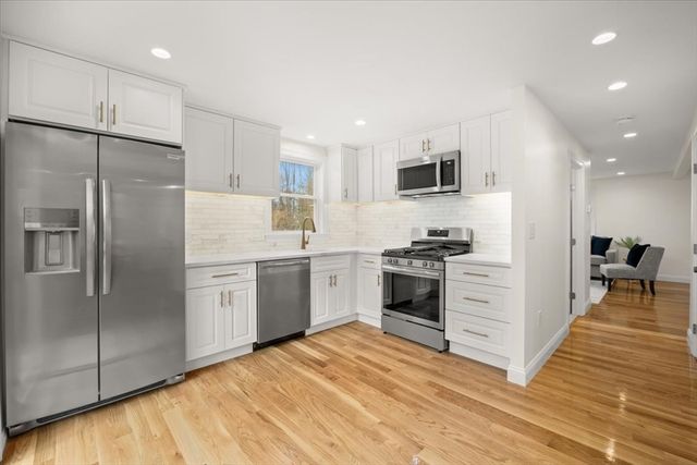 47 W Vanston Rd, Stoughton, MA 02072