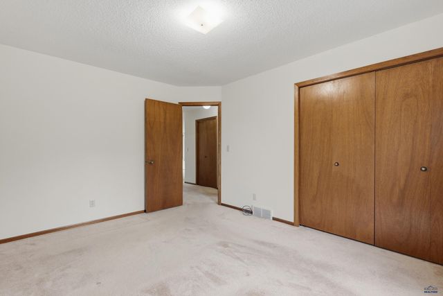 3920 WISCONSIN AVE, Rapid City, SD 57701