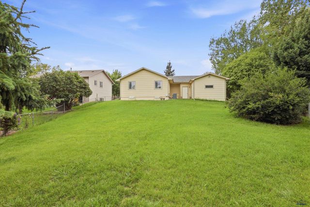3920 WISCONSIN AVE, Rapid City, SD 57701