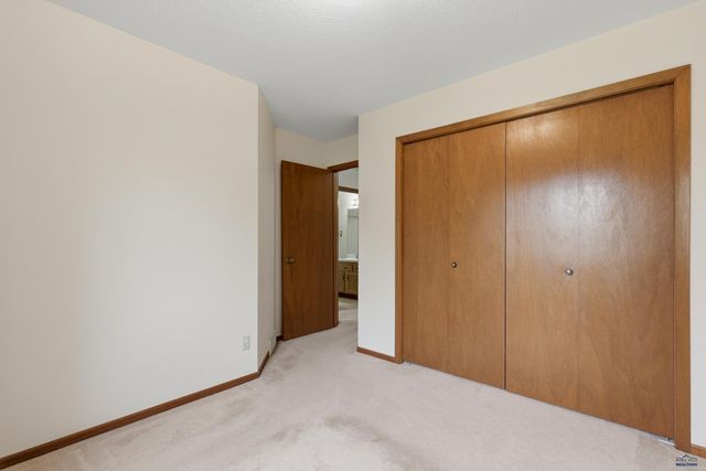 3920 WISCONSIN AVE, Rapid City, SD 57701