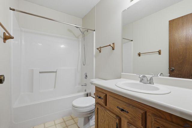 3920 WISCONSIN AVE, Rapid City, SD 57701