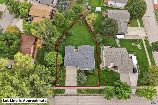 3920 WISCONSIN AVE, Rapid City, SD 57701