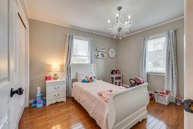 112 Isaac Lincoln Place, Elizabethton, TN 37643