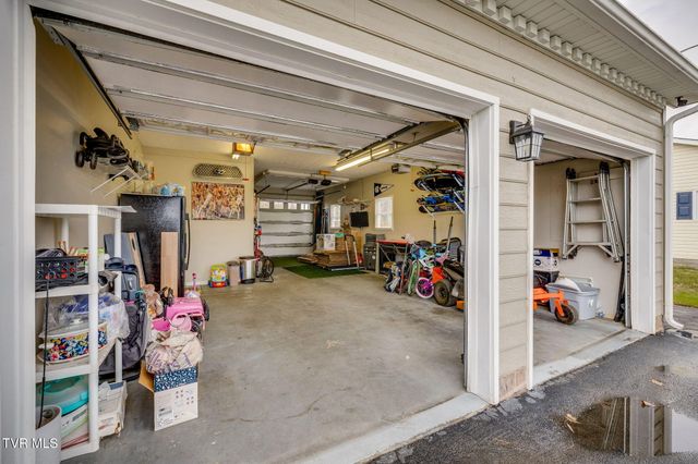 112 Isaac Lincoln Place, Elizabethton, TN 37643