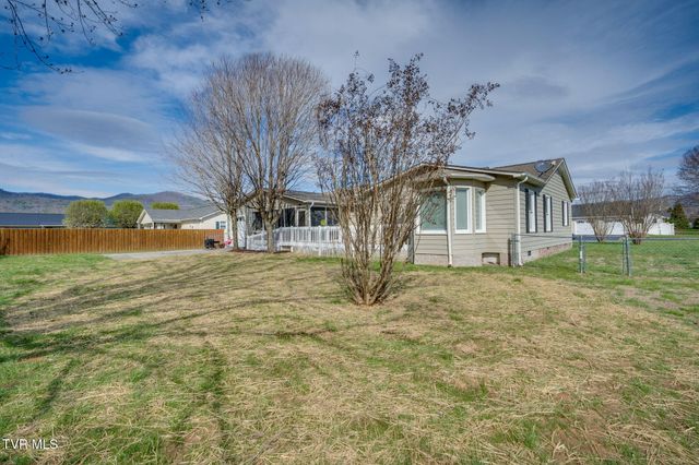 112 Isaac Lincoln Place, Elizabethton, TN 37643
