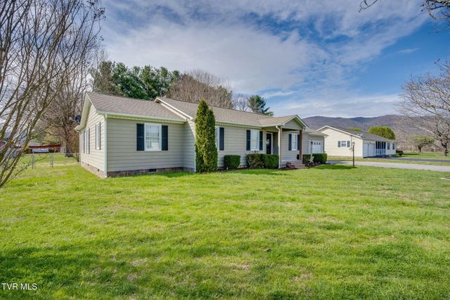 112 Isaac Lincoln Place, Elizabethton, TN 37643