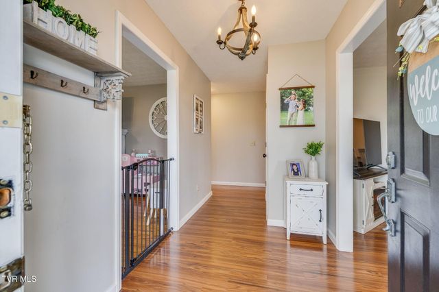 112 Isaac Lincoln Place, Elizabethton, TN 37643