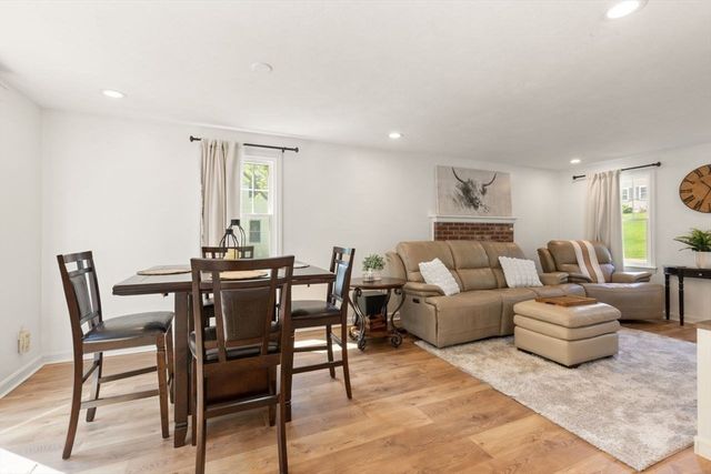 98 Laurelwood Dr, North Attleboro, MA 02760