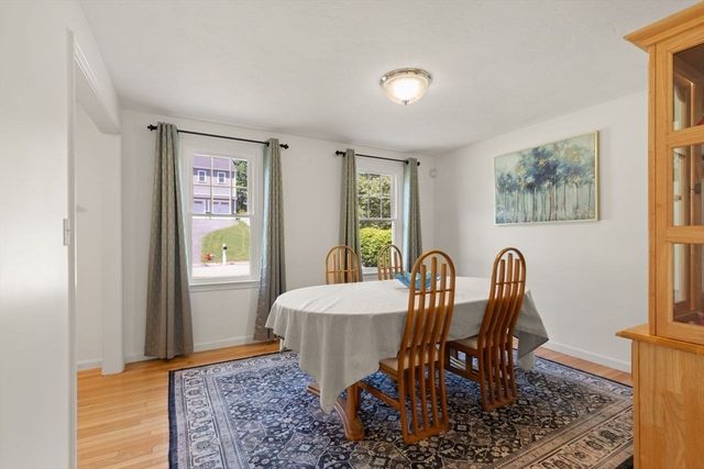 98 Laurelwood Dr, North Attleboro, MA 02760