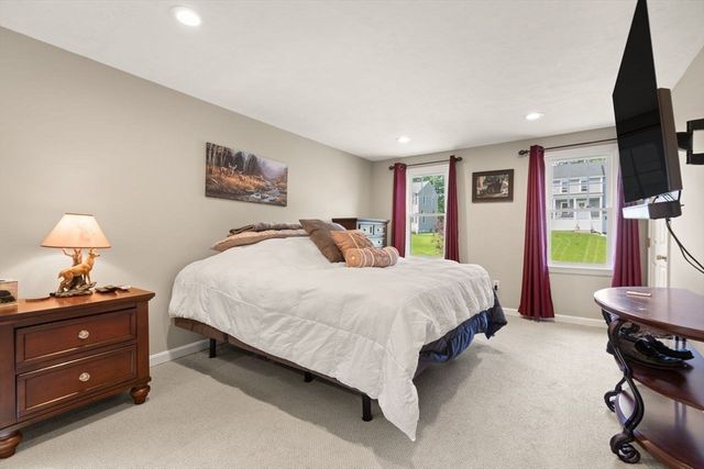 98 Laurelwood Dr, North Attleboro, MA 02760