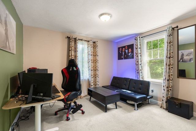 98 Laurelwood Dr, North Attleboro, MA 02760