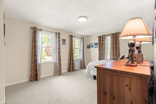 98 Laurelwood Dr, North Attleboro, MA 02760