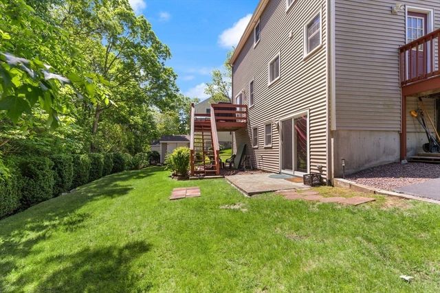98 Laurelwood Dr, North Attleboro, MA 02760