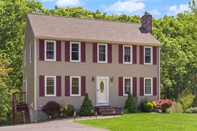 98 Laurelwood Dr, North Attleboro, MA 02760