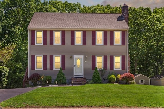 98 Laurelwood Dr, North Attleboro, MA 02760