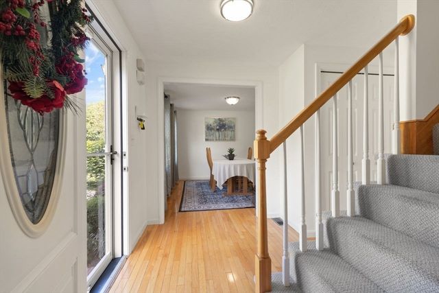 98 Laurelwood Dr, North Attleboro, MA 02760