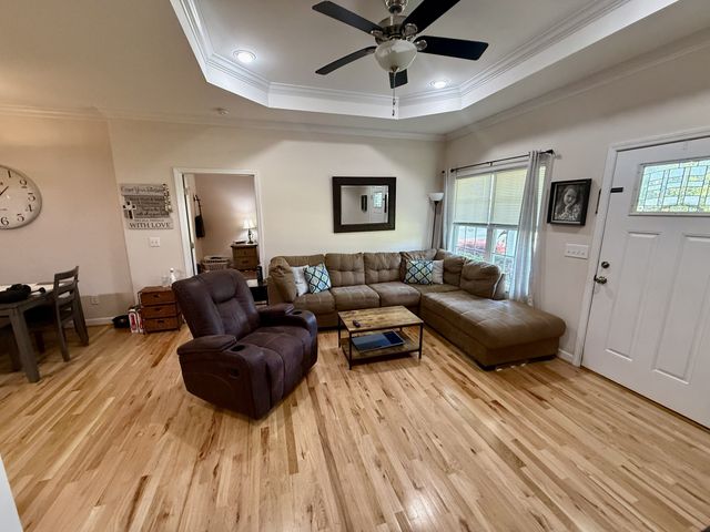 543 Main St, Mc Ewen, TN 37101