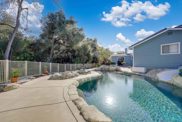 1553 Ranchwood Ln, Fallbrook, CA 92028