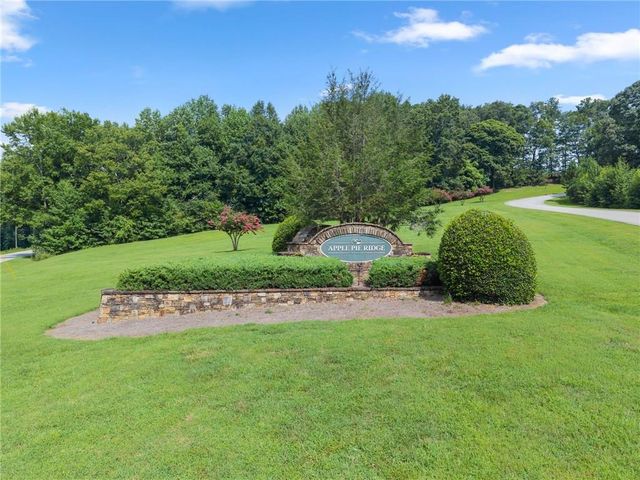 212 Planters Creek, Baldwin, GA 30511