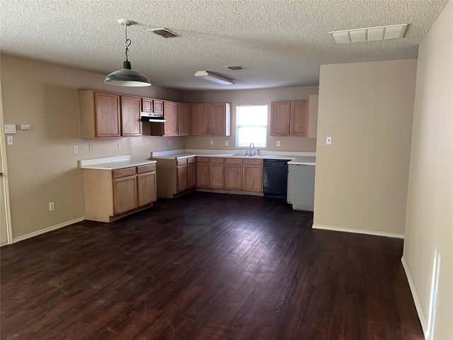 1253 Highview Drive, Cedar Hill, TX 75104