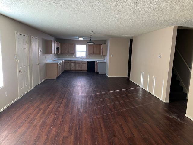 1253 Highview Drive, Cedar Hill, TX 75104