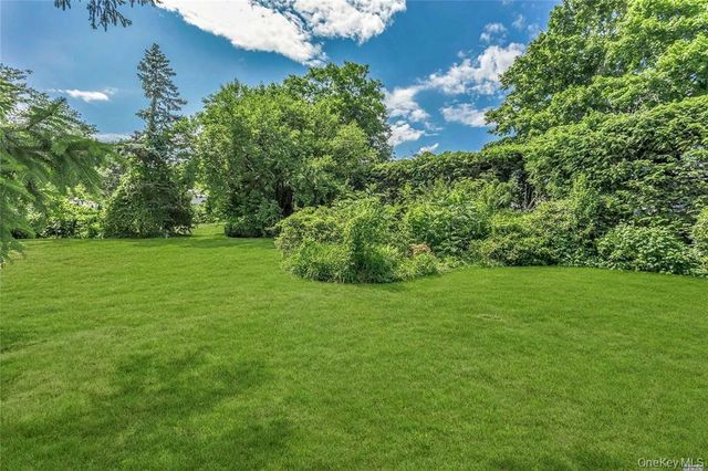 25 Valentine Avenue, Huntington, NY 11743