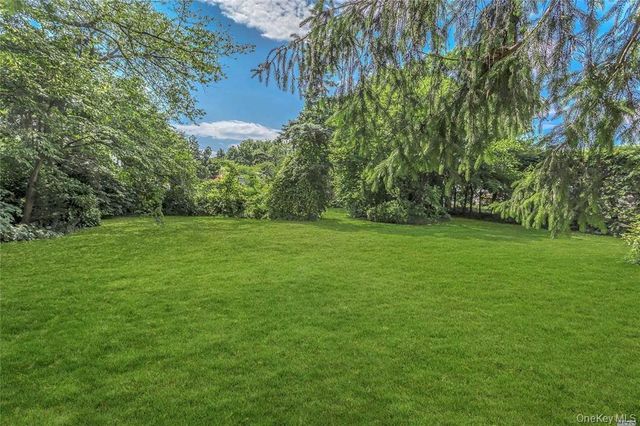 25 Valentine Avenue, Huntington, NY 11743