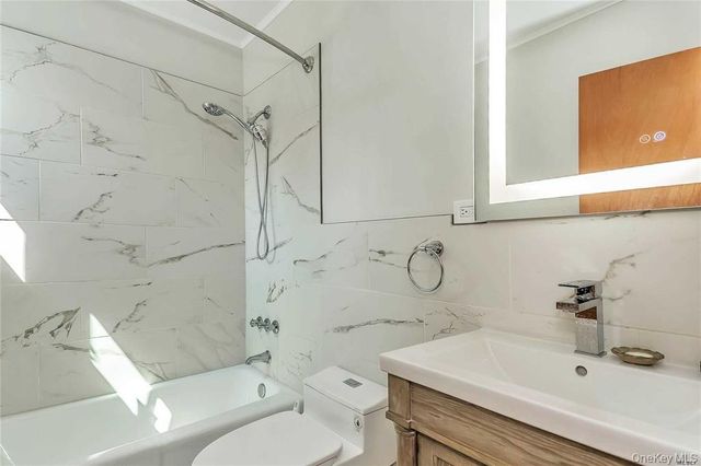 25 Valentine Avenue, Huntington, NY 11743