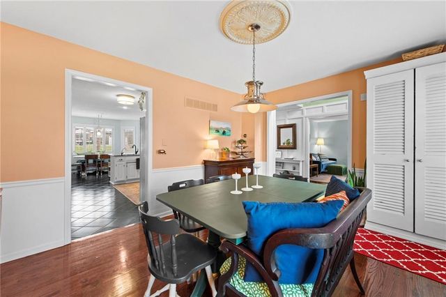 2800 SW Twincreek Court, Blue Springs, MO 64015