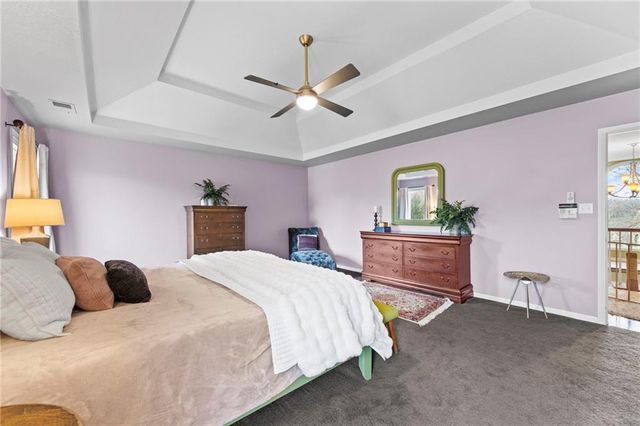 2800 SW Twincreek Court, Blue Springs, MO 64015