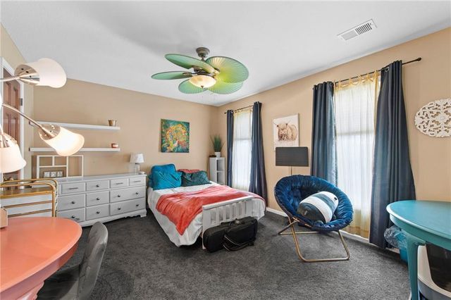 2800 SW Twincreek Court, Blue Springs, MO 64015