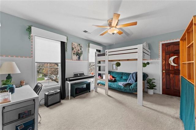 2800 SW Twincreek Court, Blue Springs, MO 64015